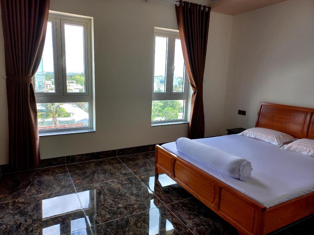 Khách sạn Hoàng Gia Bac Lieu Extérieur photo